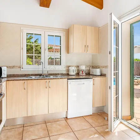 Isabel In Cala En Porter Cala En Porter (Menorca)